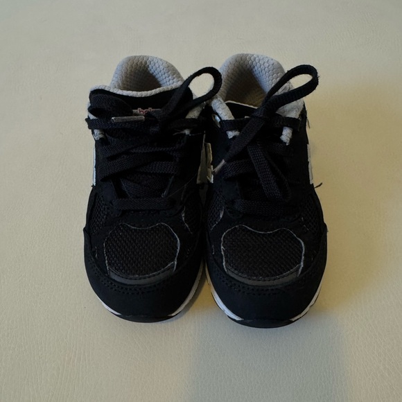 New Balance 990 - Picture 1 of 4